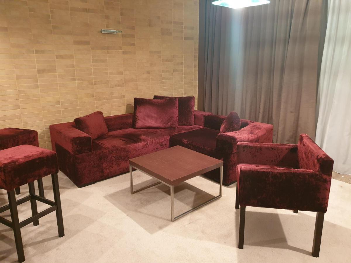 Hotel Presidivm Palace Lovech Bagian luar foto