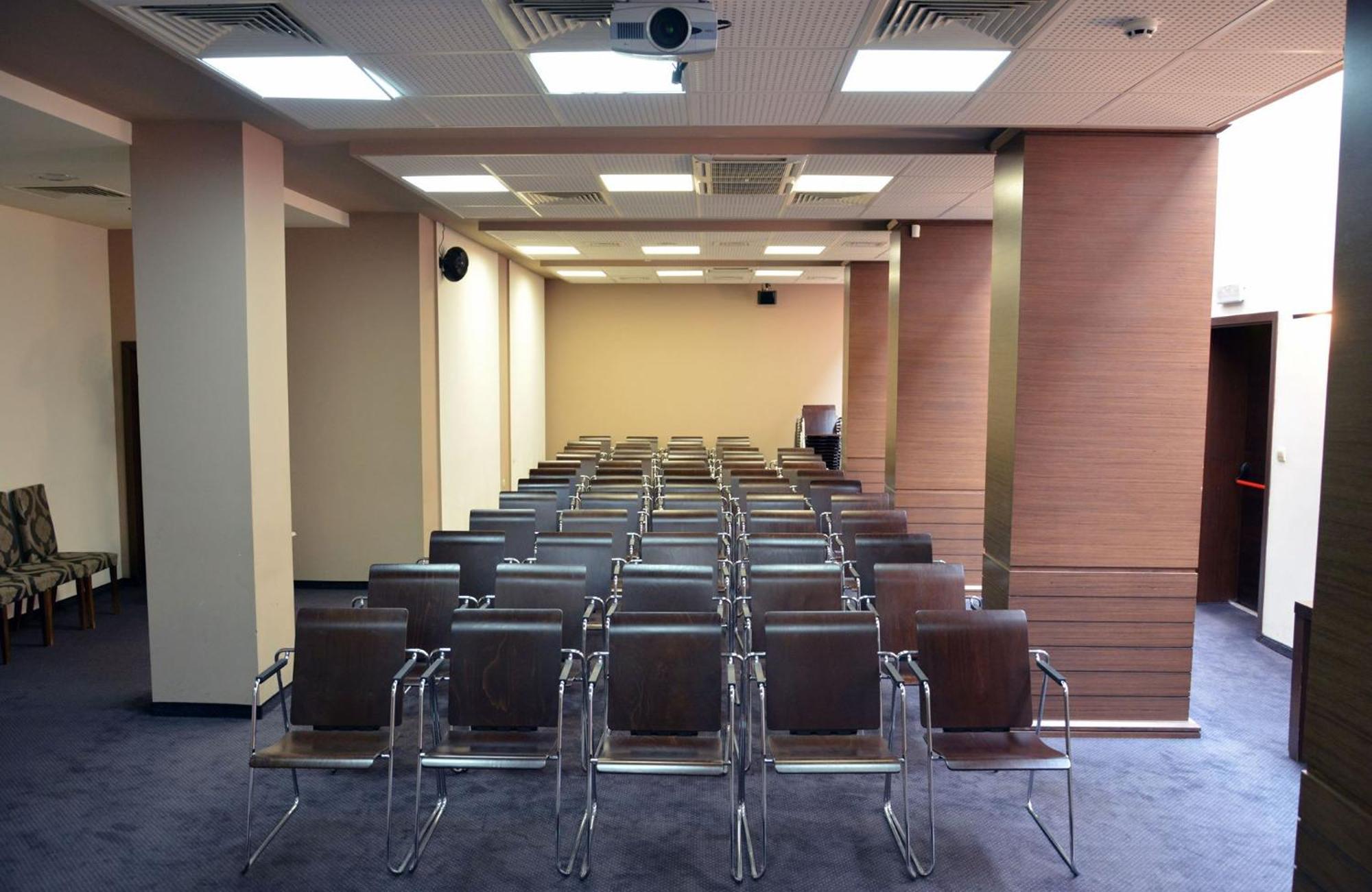 Hotel Presidivm Palace Lovech Bagian luar foto
