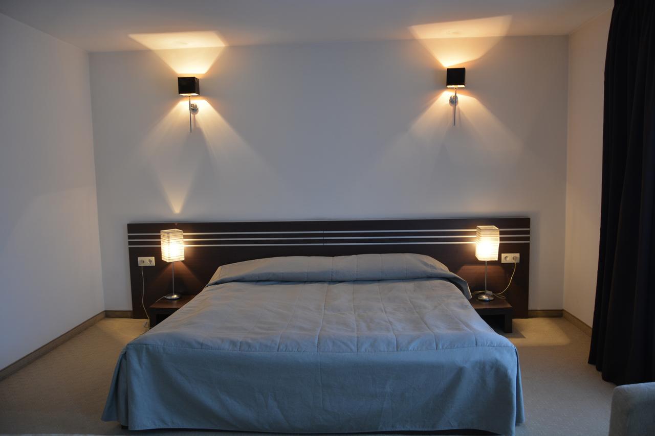 Hotel Presidivm Palace Lovech Bagian luar foto