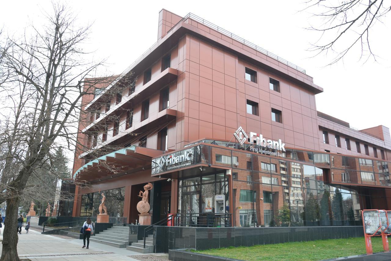 Hotel Presidivm Palace Lovech Bagian luar foto