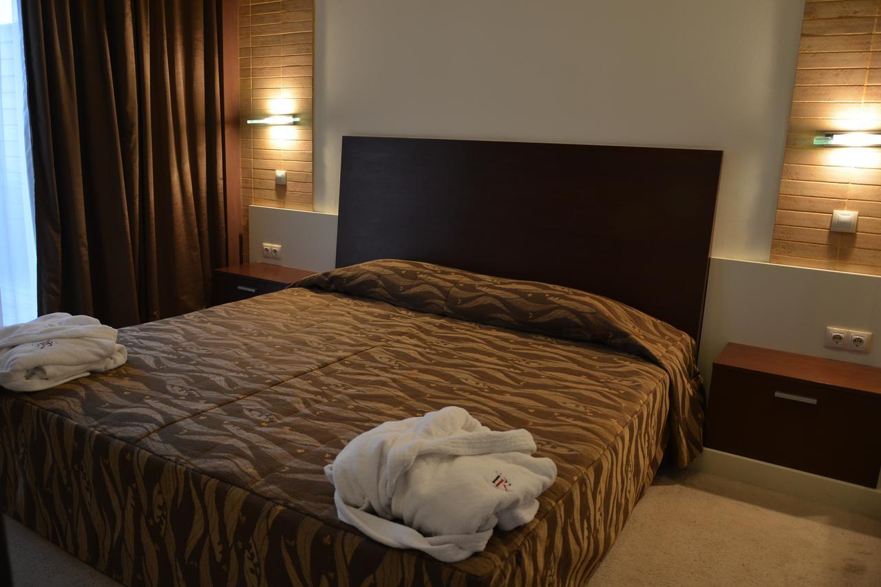 Hotel Presidivm Palace Lovech Bagian luar foto